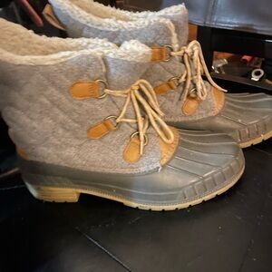 Women's Gray and Tan Winter Boots